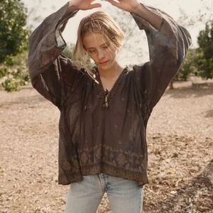 Doen Bell Sleeve Blouse SMALL